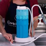 Cómo instalar un filtro de agua Rena Ware. Cuidado y mantenimiento de los filtros de agua Rena Ware.
