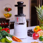 Cómo preparar leche de almendras y extractos de frutas en casa