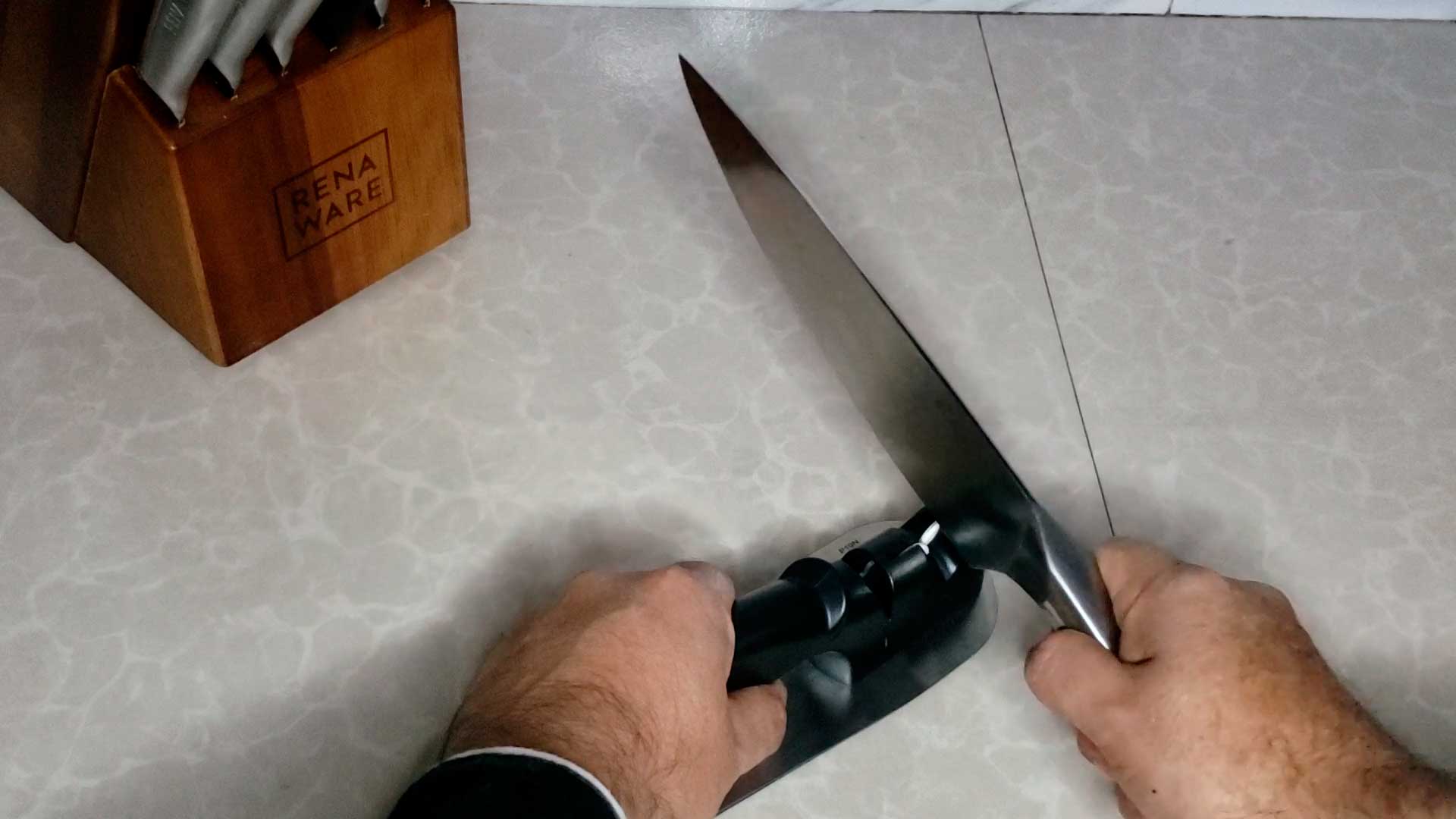 Cómo afilar tus cuchillos Rena Ware
