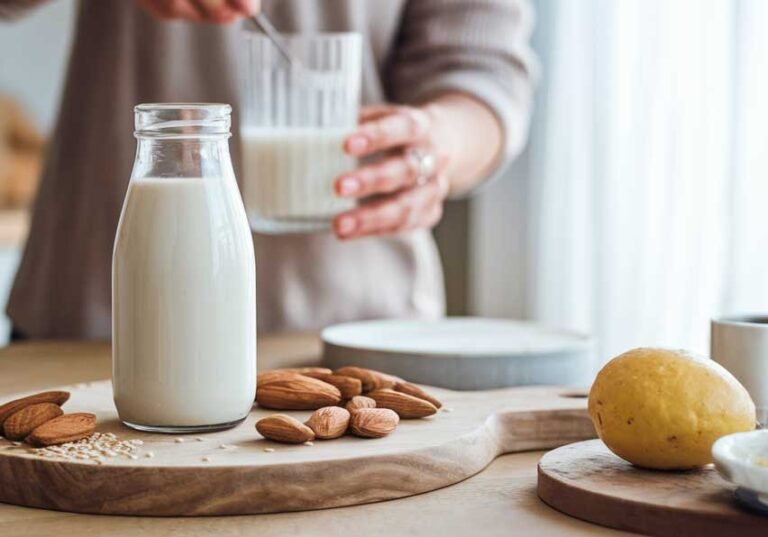 Cómo hacer leches vegetales: la mejor forma de prepararlas en casa
