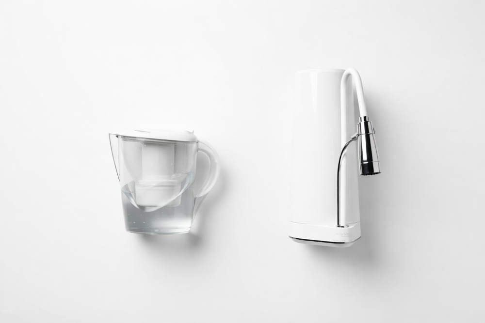 Brita vs purificador de agua sobre lavadero